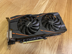 Gigabyte RX 580 8GB (1 foto / 3)