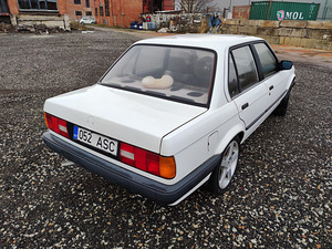 БМВ Е30 316i/318is (2 фото из 14)