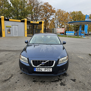 Volvo V70 2.4 (2 фото из 13)