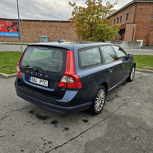 Volvo V70 2.4 (7 фото из 13)