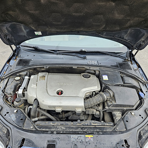 Volvo V70 2.4 (11 фото из 13)