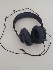 Kõrvaklapid JBL Quantum 100 (1 foto / 3)