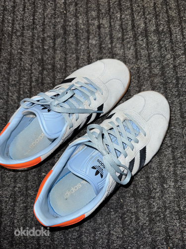 Adidas gazelle tossud