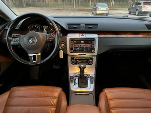 Volkswagen Passat CC 3.6 VR6 220kW (8 foto / 13)