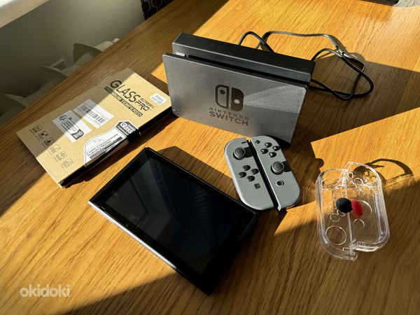 Nintendo Switch OLED (фото #4)