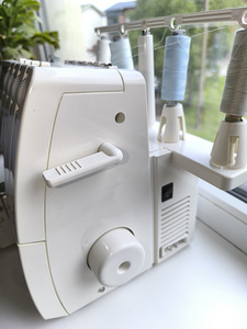 Brother Overlock Model 925 (6 foto / 10)