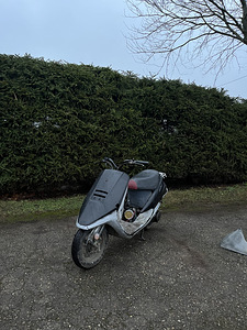 Продается скутер 49cc (8 фото из 8)