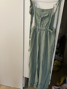 Jumpsuit (3 foto / 3)