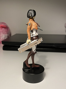 Mikasa anime figuur (2 foto / 5)