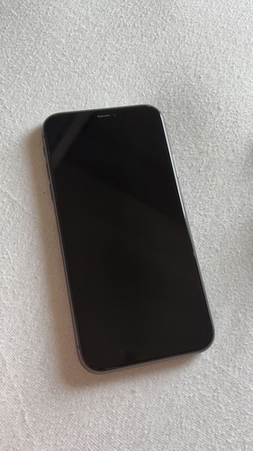 iPhone 11 128GB чёрный мобильный телефон