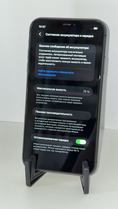 iPhone 11 128GB чёрный мобильный телефон (9 фото из 10)