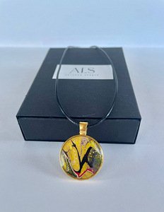 Käsitsi valmistatud medaljon, teostatud fluid art tehnikas. (1 foto / 10)