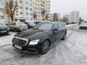 Mercedes Benz E350 Avantgarde, Kamera, Navi (1 foto / 14)