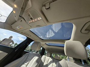 Mercedes-Benz E350 (12 фото из 14)