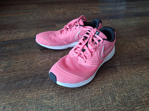 Nike tossud s 36 (3 foto / 3)