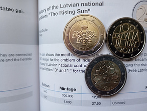Латвия ,Литва.2 евро (4 фото из 5)