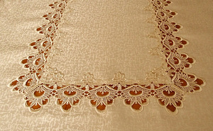 RISTKÜLIKUKUJULINE LAUDLINA PITSIGA 150 x 220 sm (2 foto / 6)