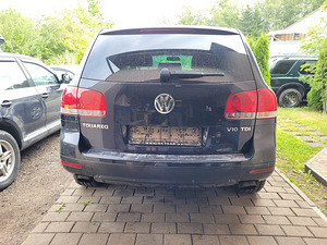 Volkswagen Touareg 4.9 D V10 (6 foto / 15)