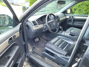 Volkswagen Touareg 4.9 D V10 (9 foto / 15)