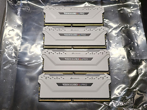 CORSAIR VENGEANCE RGB PRO 32GB (4 x 8GB) DDR4 (2 foto / 4)