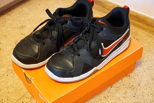 Кроссовки Nike (4 фото из 5)