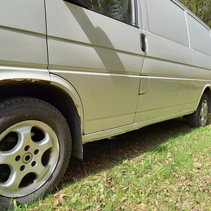 VW TRANSPORTER T4 2.5 TDI 75kW 2001 LONG (8 foto / 12)