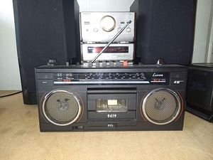 VANAD RAADIOD / VINTAGE (6 foto / 8)
