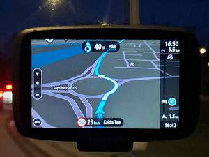 AUTO GPS TOMTOM GO 600 / 6" / EUROPA (2 foto / 7)