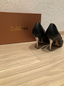 Kingad Baldinini s.38 (3 foto / 3)