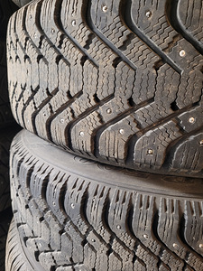 235/60 R18 (2 foto / 2)