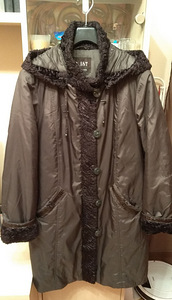Naiste talvemantel kapuutsiga, suurus XL-XXL (7 foto / 8)
