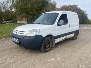 Citroen Berlingo 1.9D (2 foto / 8)