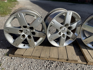 Mitsubishi R17 6x139.7 (3 foto / 3)