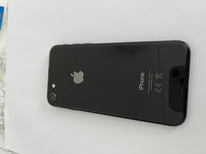 Apple iphone 8 64 GB (2 фото из 4)