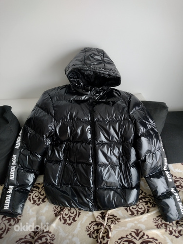 Новая теплая зимняя куртка (фото #1)