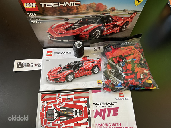 LEGO® Technic Ferrari FXX K