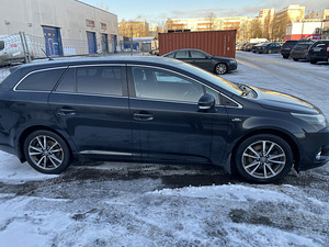 Toyota avensis (3 foto / 7)