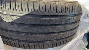 225/45 R17 (2 foto / 2)
