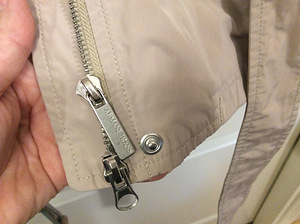 Куртка Armani оригинал р. 40 (6 фото из 10)