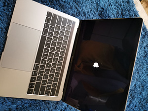 Apple Macbook Pro 13 inch 2019 (4 foto / 5)