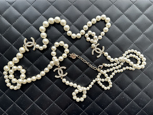 Chanel originaal klassikaline pärlikee (1 foto / 4)