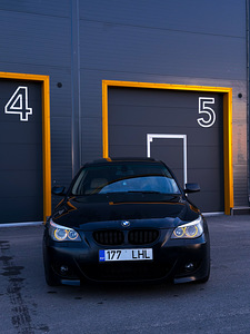 BMW 530d (1 foto / 10)