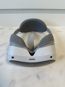 VR-очки PICO 4 (6 фото из 8)