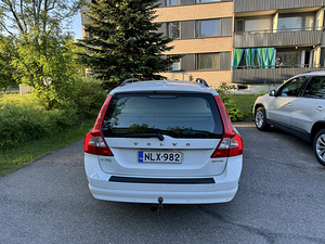 Volvo V70 2012 aasta (9 foto / 10)
