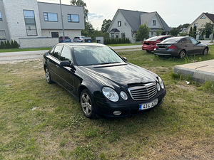 Mercedes-Benz E200, 2006 (5 foto / 5)