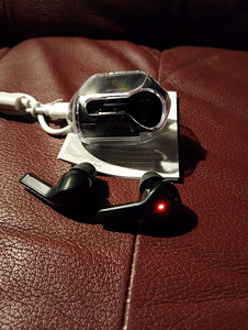 Kõrvaklapid mikrofoniga BLUETOOTH uus pakendis (7 foto / 7)