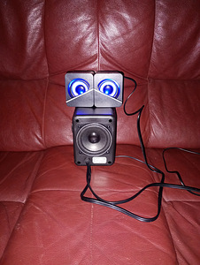 Stereo Kõlarid 4 ees koos raadioga uus pakendis USB (4 foto / 8)