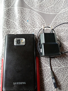 Nutitelefon COOLPAD vähe kasutatud pakendis E570 (7 foto / 7)