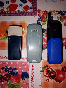 Nuppudega telefon Motorola+ 2 Nokia ilma Akuta ja laadijata. (3 foto / 3)