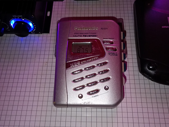 Stereo raadio kassett pleier. Panasonic E 27 V.kaasas kantav